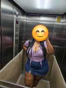 657093645: Chica busca chico en Madrid