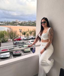 613964258: Chica busca chico en La Coruña