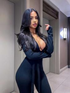 627899812: Chica busca chico en Ibiza