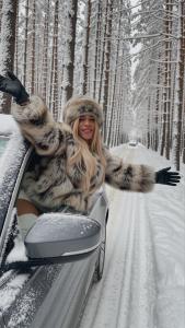 613758046: Travesti en Alicante