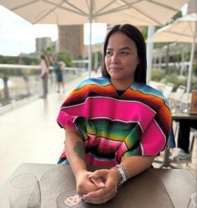 617047187: Chica busca chico en Madrid