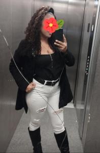 699387190: Chica busca chico en Cádiz