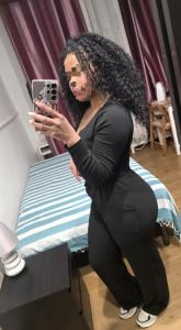 613276337: Chica busca chico en Sevilla