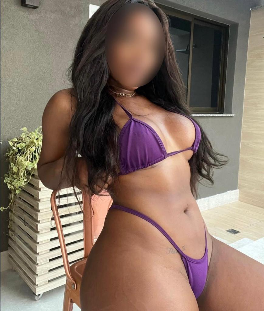 613953123: Chica busca chico en Cádiz