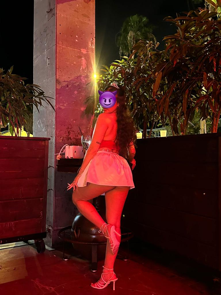 Chica busca chico en Las Palmas: Chica busca chico