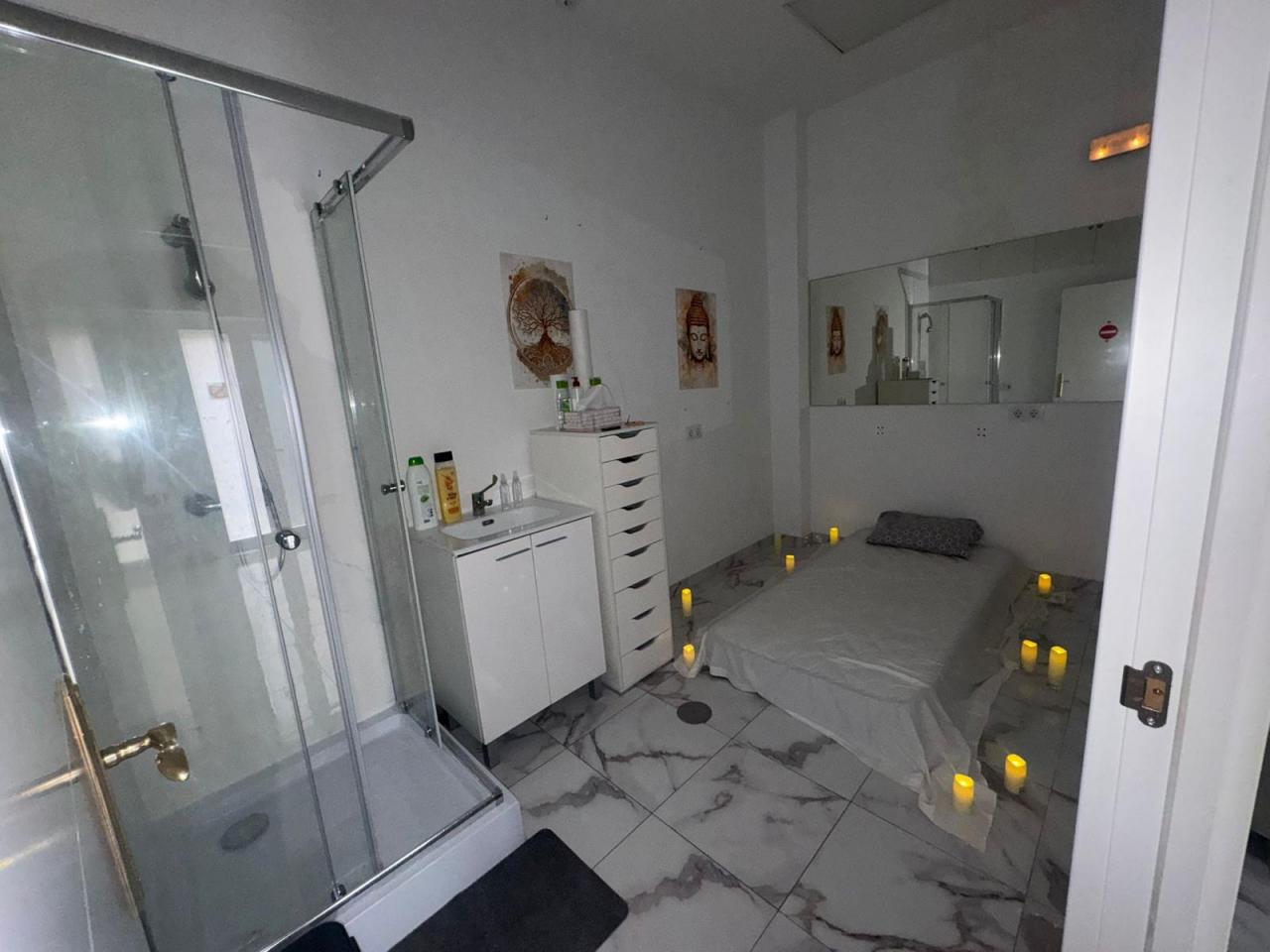 Chica busca chico en Cádiz: 