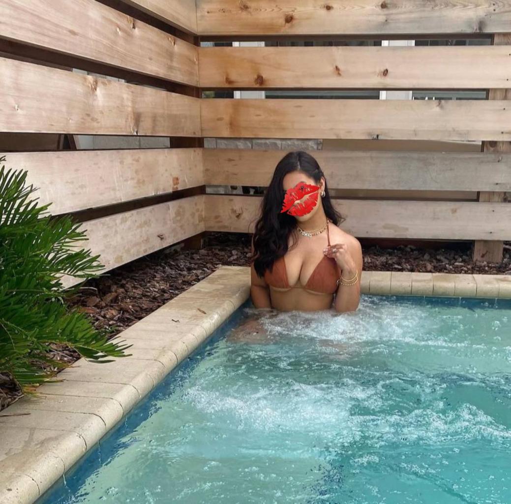 Chica busca chico en Cádiz: 