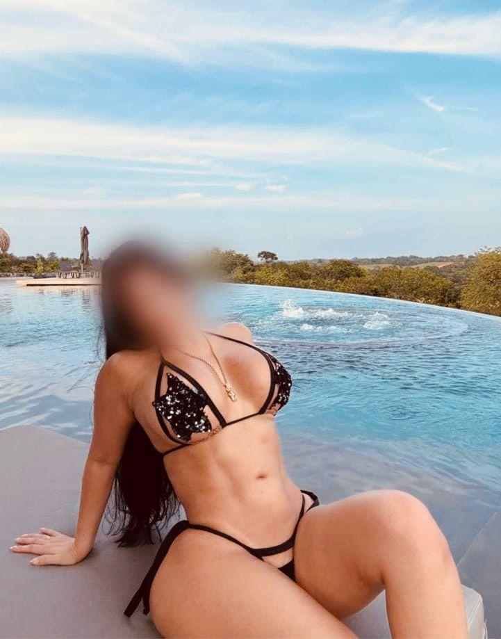 Chica busca chico en Almería: 
