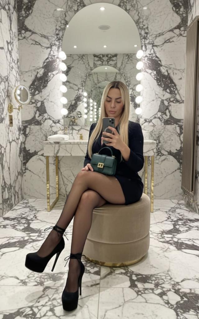 604295689: Chica busca chico en Málaga