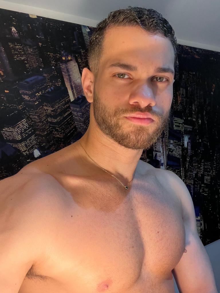 632237269: Chico busca chica en Madrid