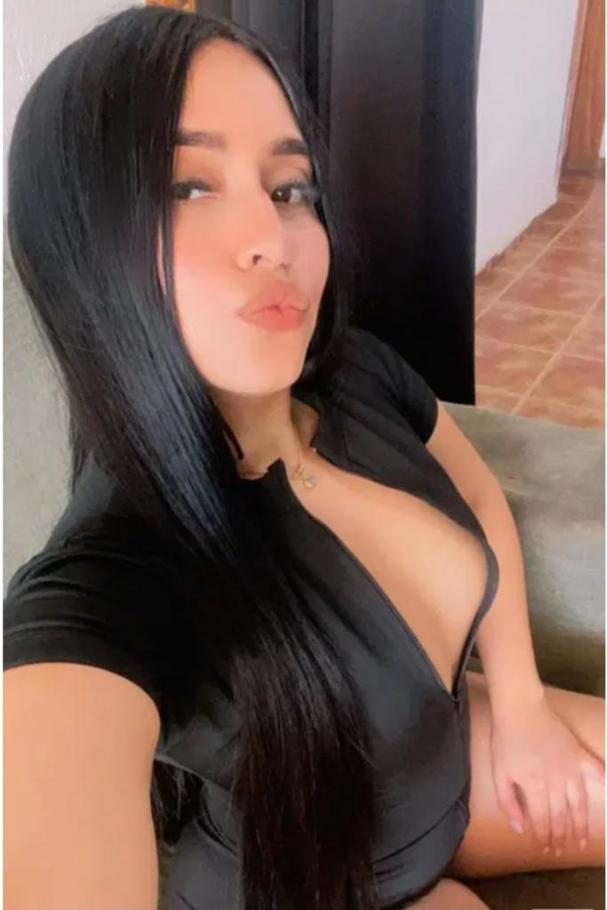 624508487: Chica busca chico en Murcia