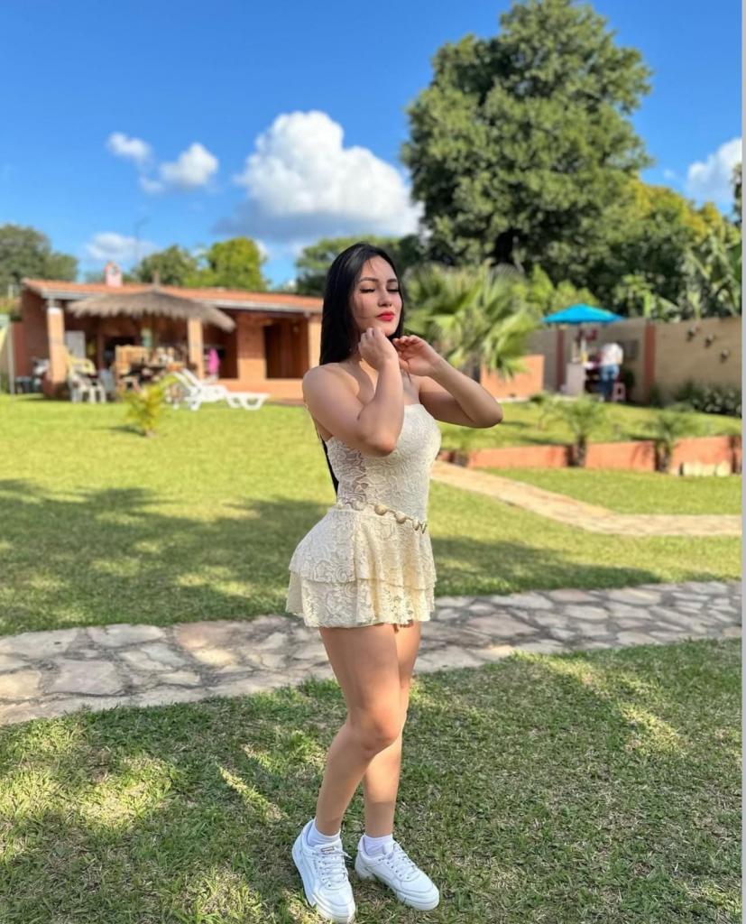 641405542: Chica busca chico en La Coruña