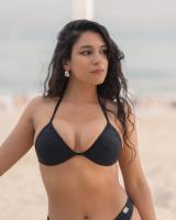 605701884: Chica busca chico en Barcelona