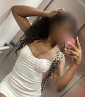 627554309: Chica busca chico en Barcelona