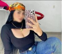 677354462: Chica busca chico en Ibiza