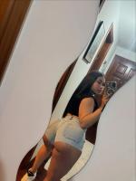 663183081: Chica busca chico en Sevilla