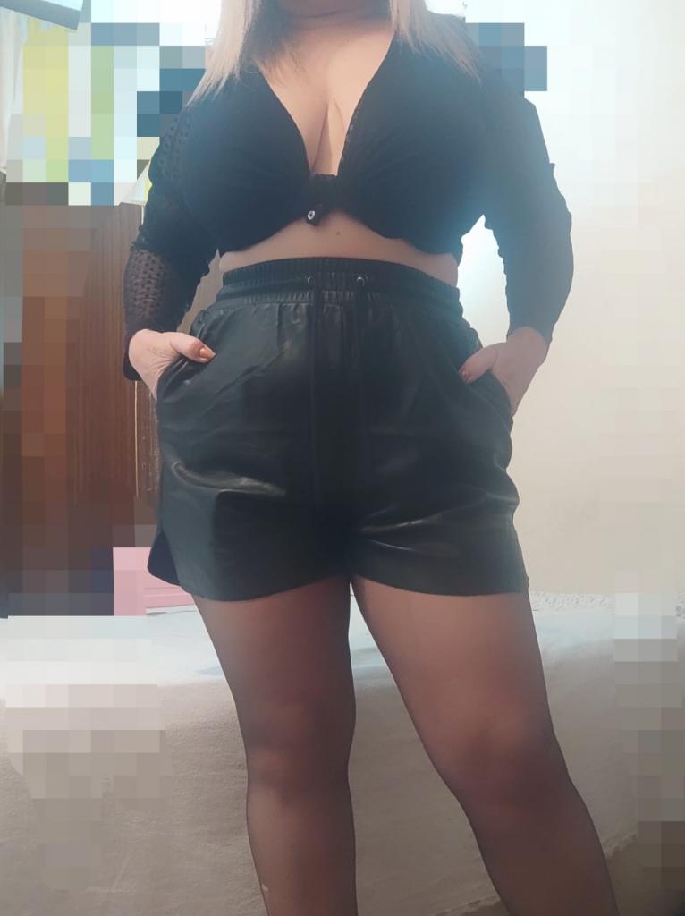 637940077: Chica busca chico en Madrid