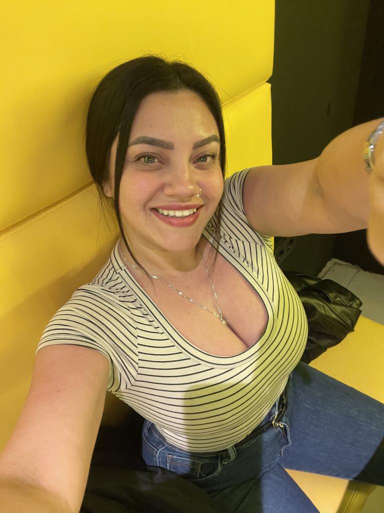 Chica busca chico en Jaén: 