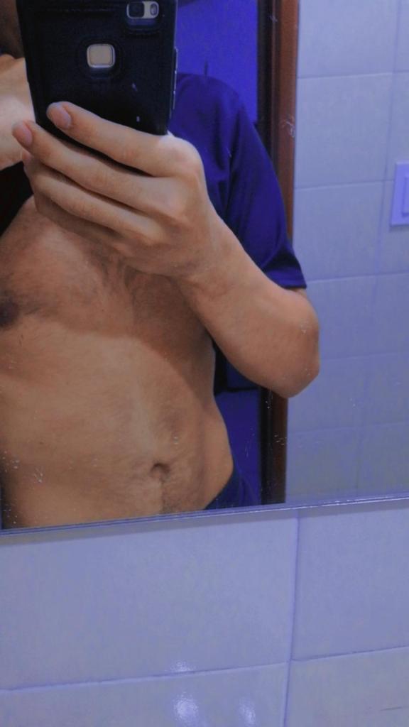 Chico busca chica en Sevilla: 