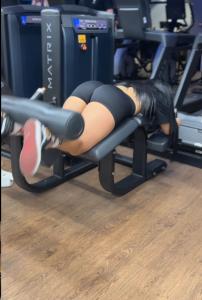 613576847: Chica busca chico en Sevilla