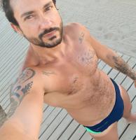 666356206: Chico busca chica en Barcelona