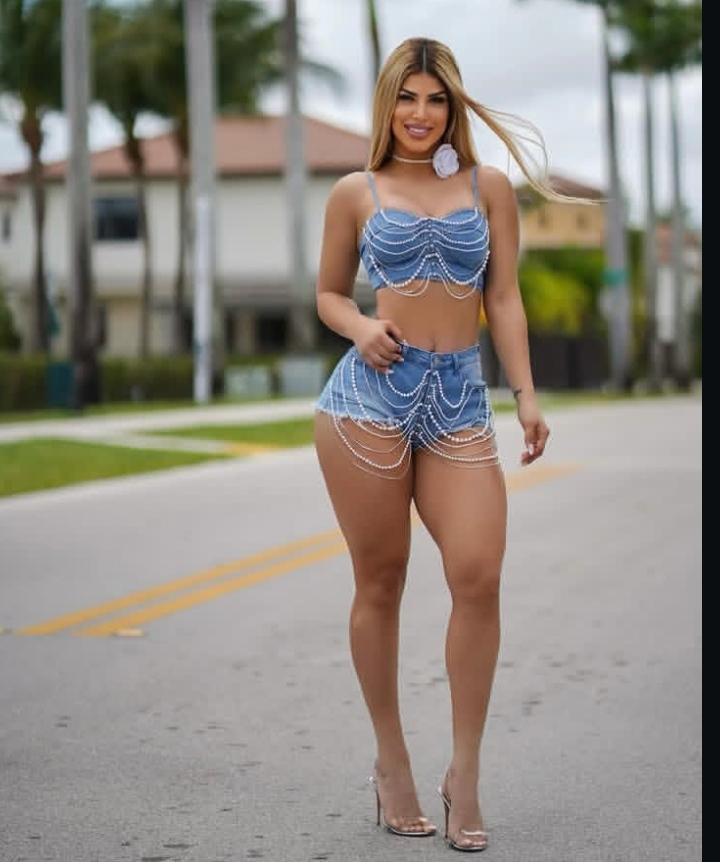 Chica busca chico en Almería: 