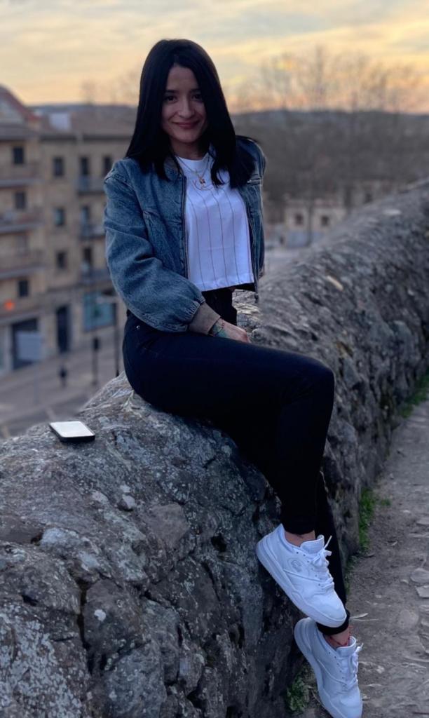 Chica busca chico en Almería: 