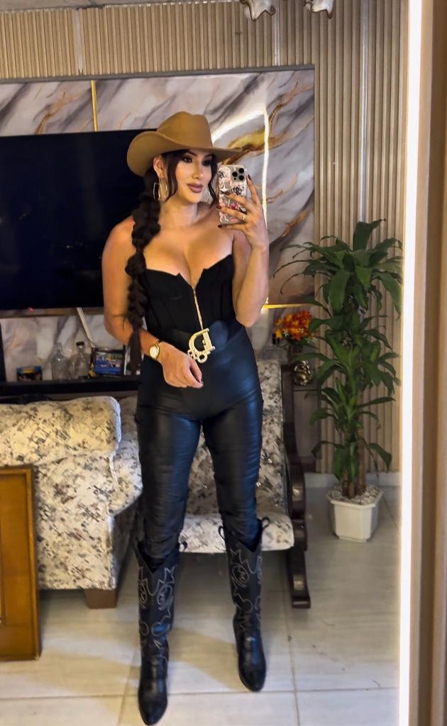 647409844: Transexual en Orense