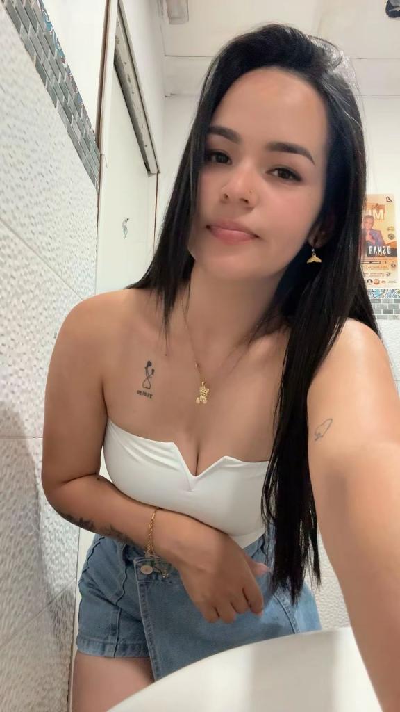 623407191: Chica busca chico en Granada