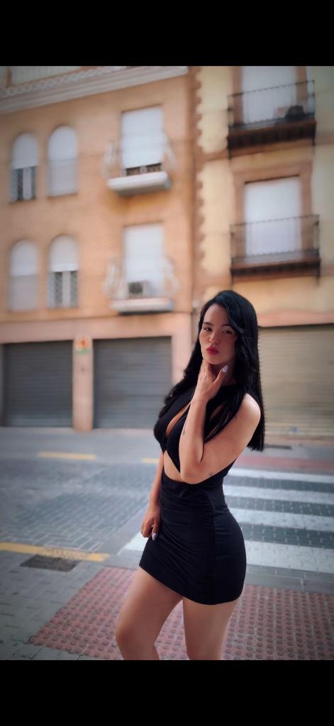 Chica busca chico en Granada: Chica busca chico