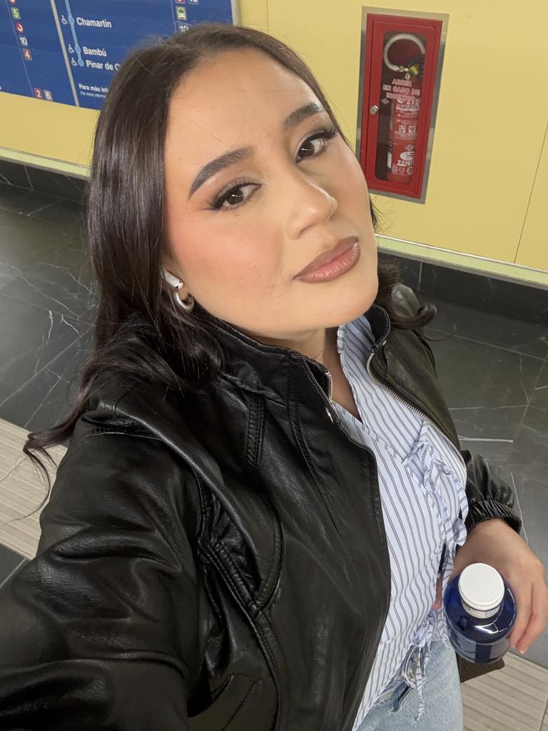Chica busca chico en Almería: 