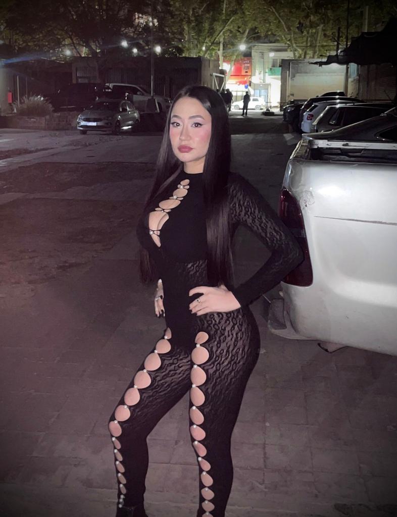 643075551: Chica busca chico en Ibiza