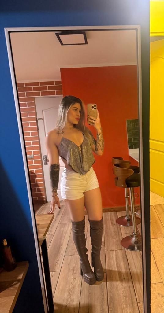 661361177: Chica busca chico en Tarragona