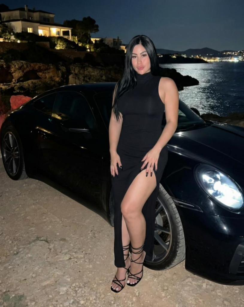 672956495: Chica busca chico en Ibiza