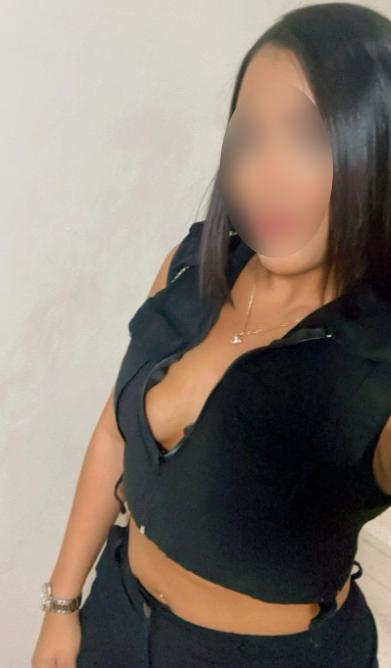Chica busca chico en Granada: 