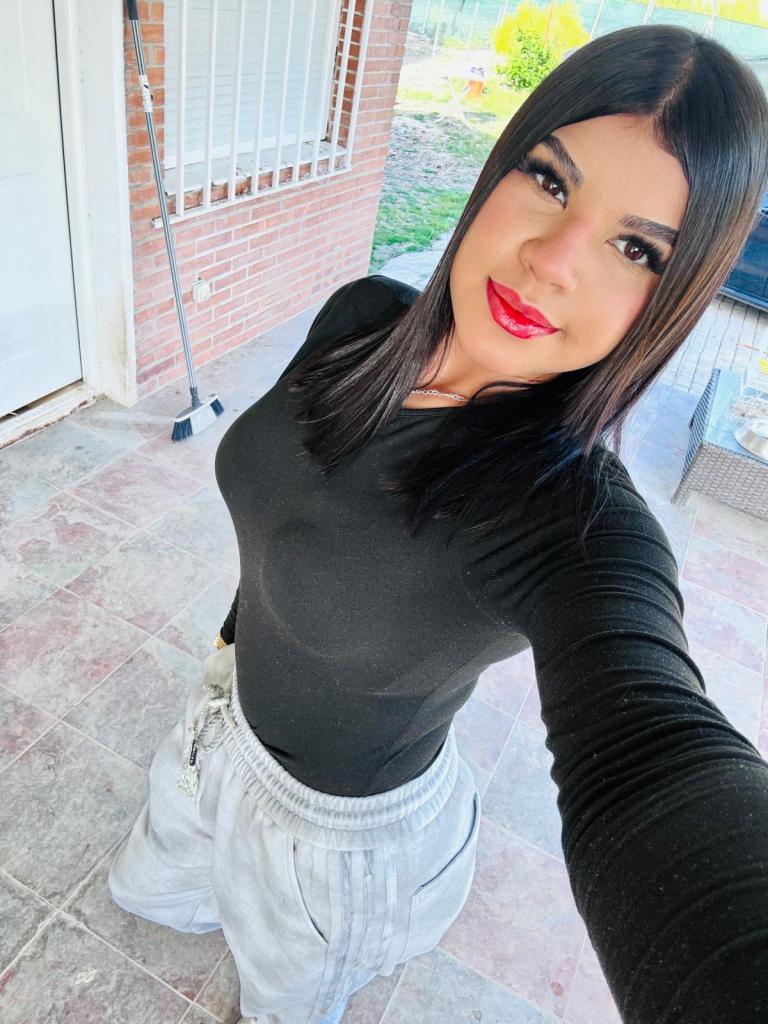 Chica busca chico en Ibiza: 