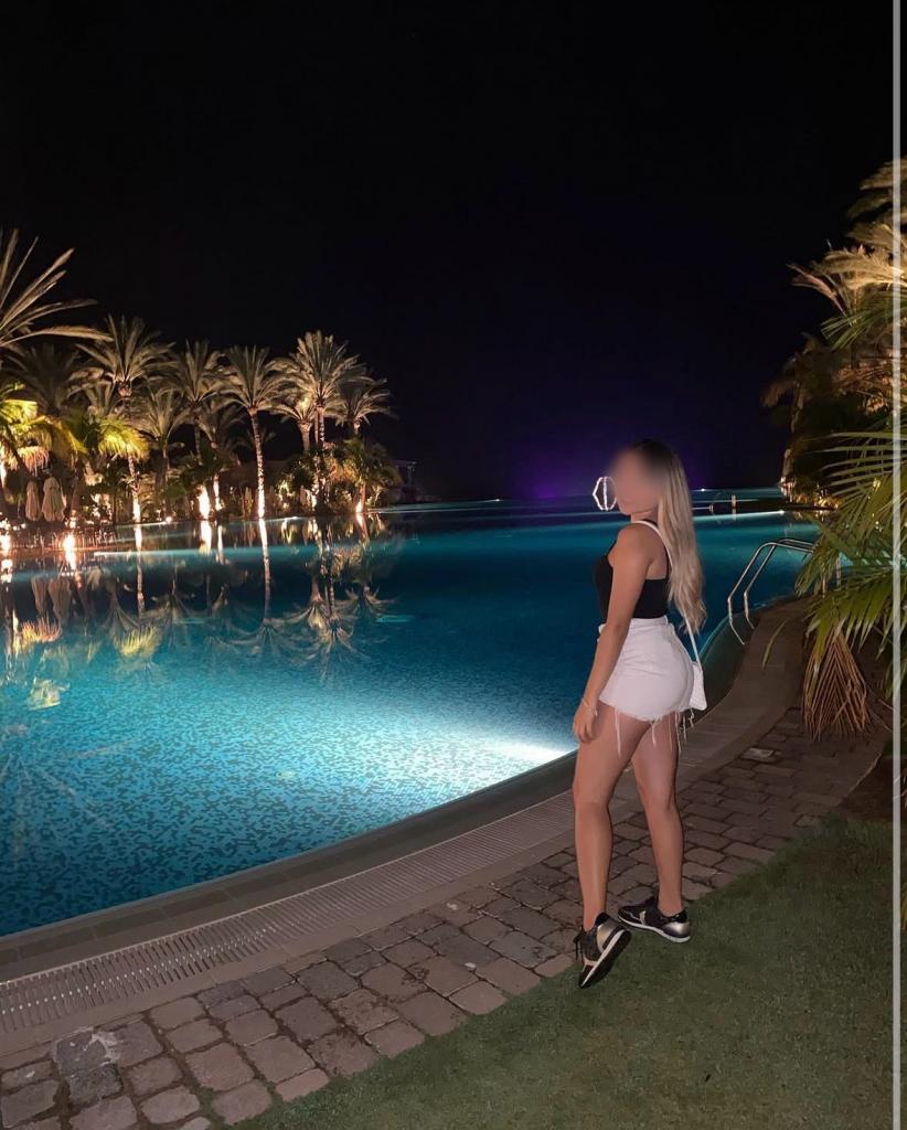 663038034: Chica busca chico en Alicante