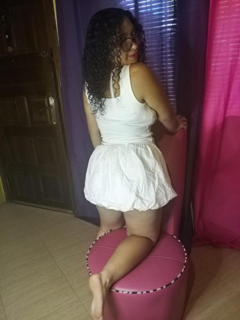 643910062: Chica busca chico en Murcia