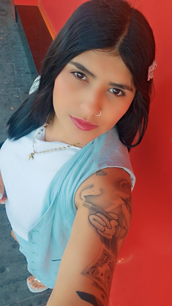 Chica busca chico en Cádiz: 