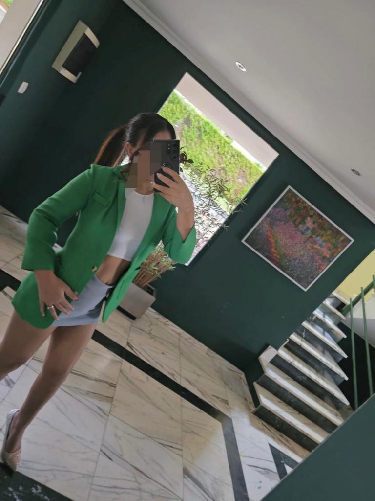 745018434: Chica busca chico en Cantabria
