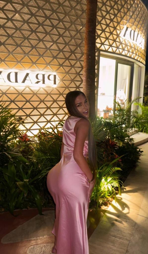 Chica busca chico en Ibiza: 