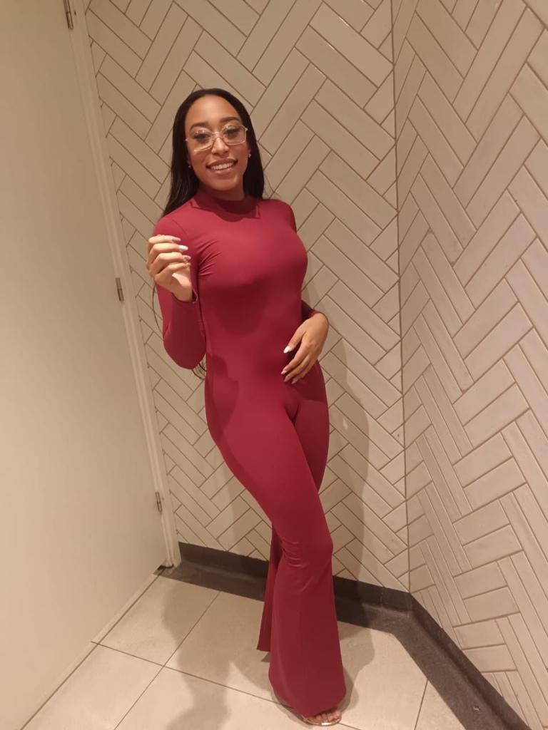 631338708: Chica busca chico en Barcelona