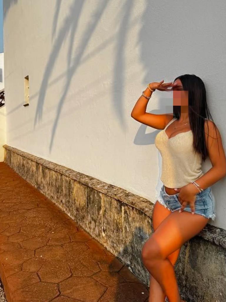 Chica busca chico en Cádiz: 