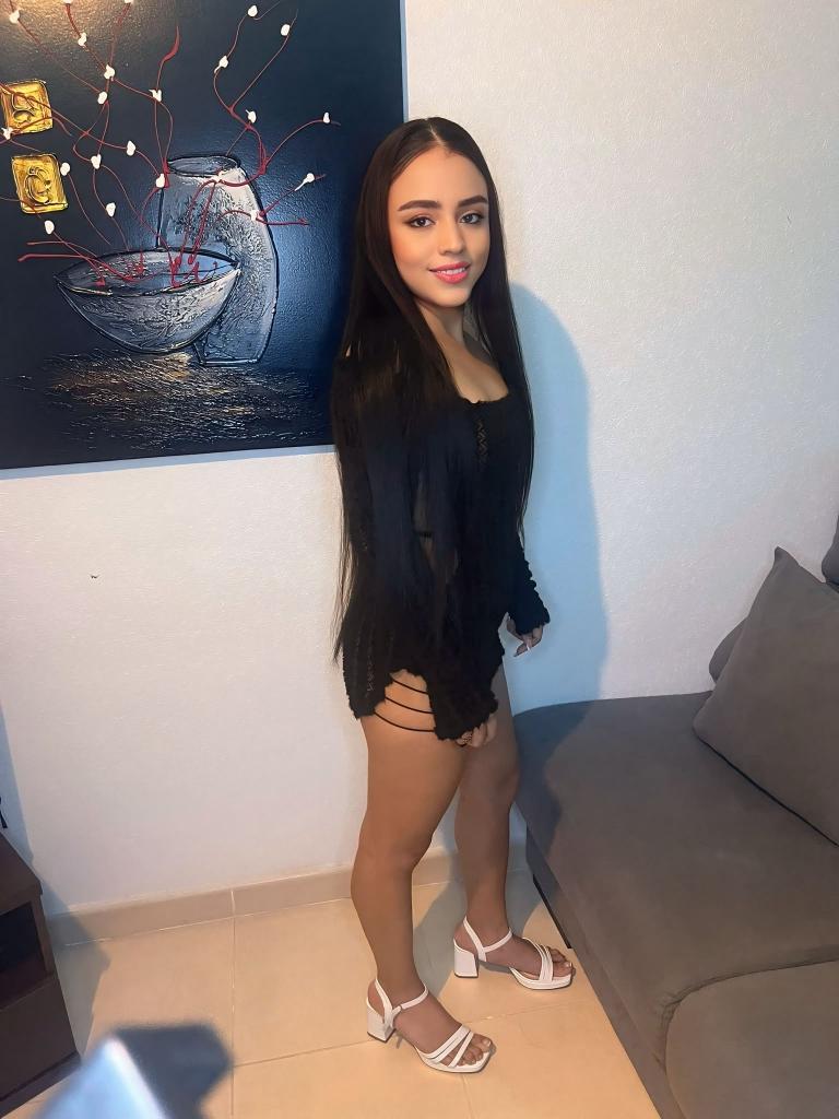 Chica busca chico en Alicante: Chica busca chico