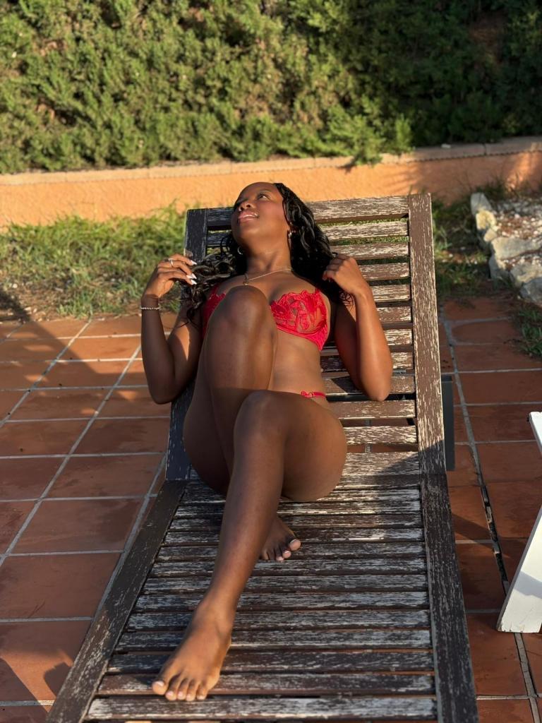 Chica busca chico en Almería: 