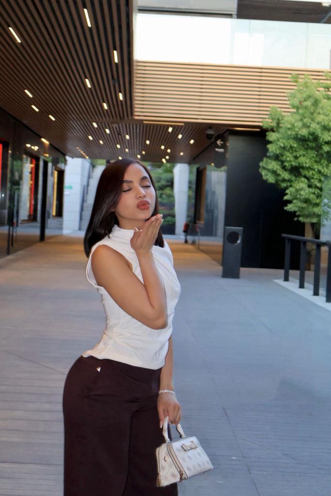 643075551: Chica busca chico en Ibiza