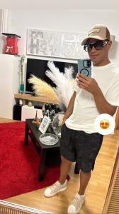 676992735: Chico busca chica en Madrid