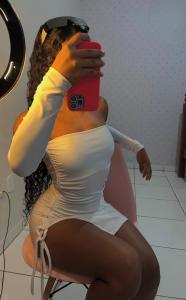 743026830: Chica busca chico en Madrid