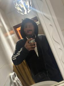 687025848: Chico busca chica en Murcia