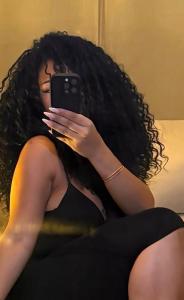 611557409: Chica busca chico en Orense